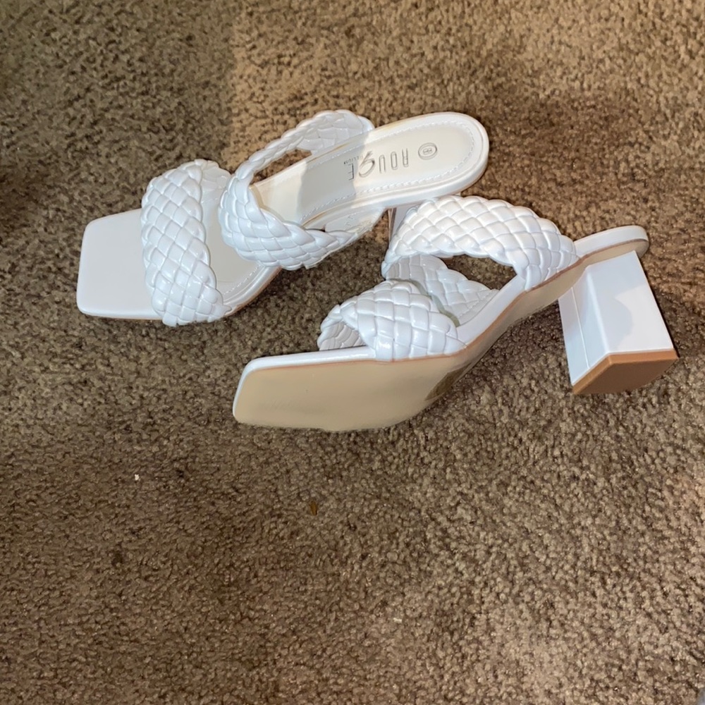 High heel shoe